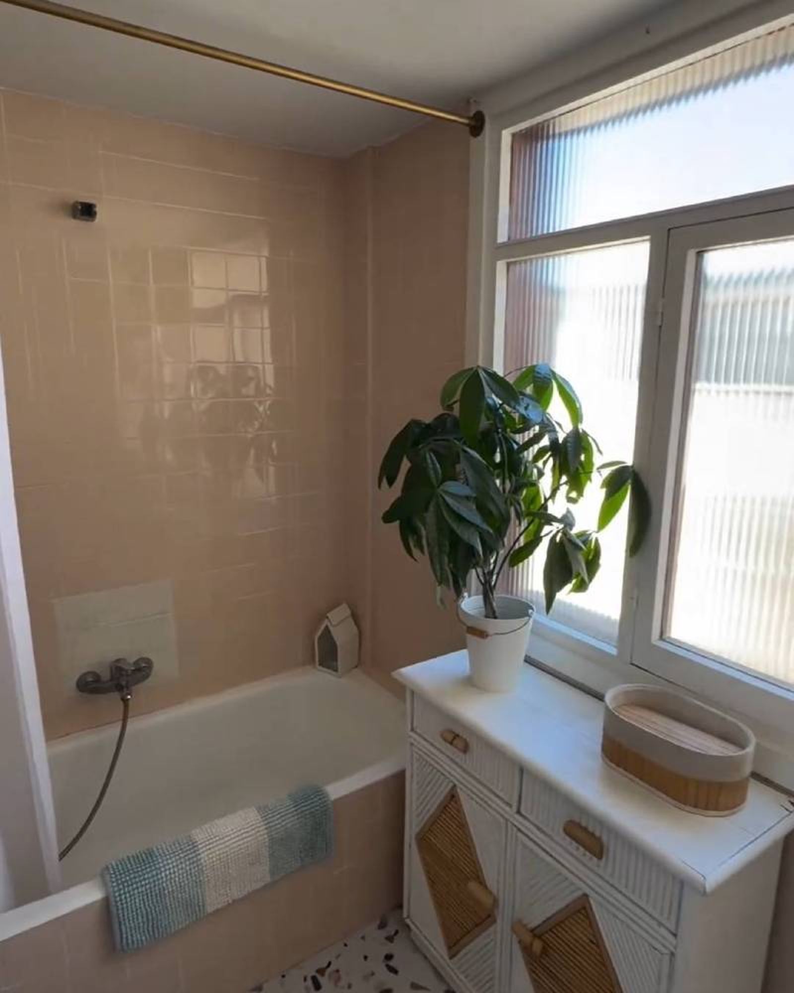 El baño de la casa de Madrid de la casa de Penélope Guerrero.