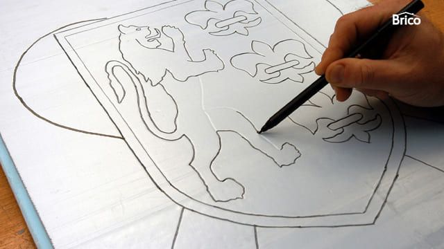 Brico 276 Escudo heraldico paso2