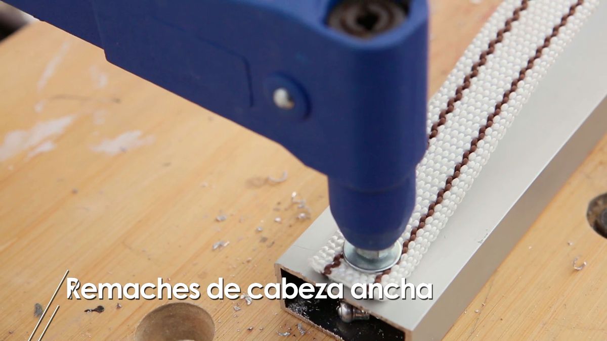 Cómo hacer remaches de cabeza ancha paso 6