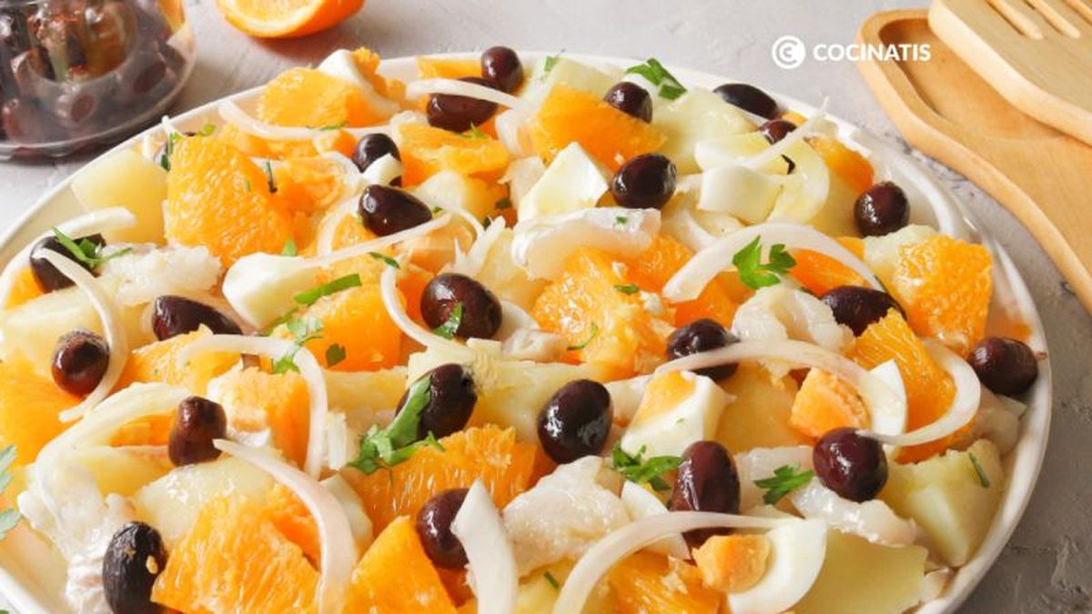 Ensalada malagueña con bacalao y naranja