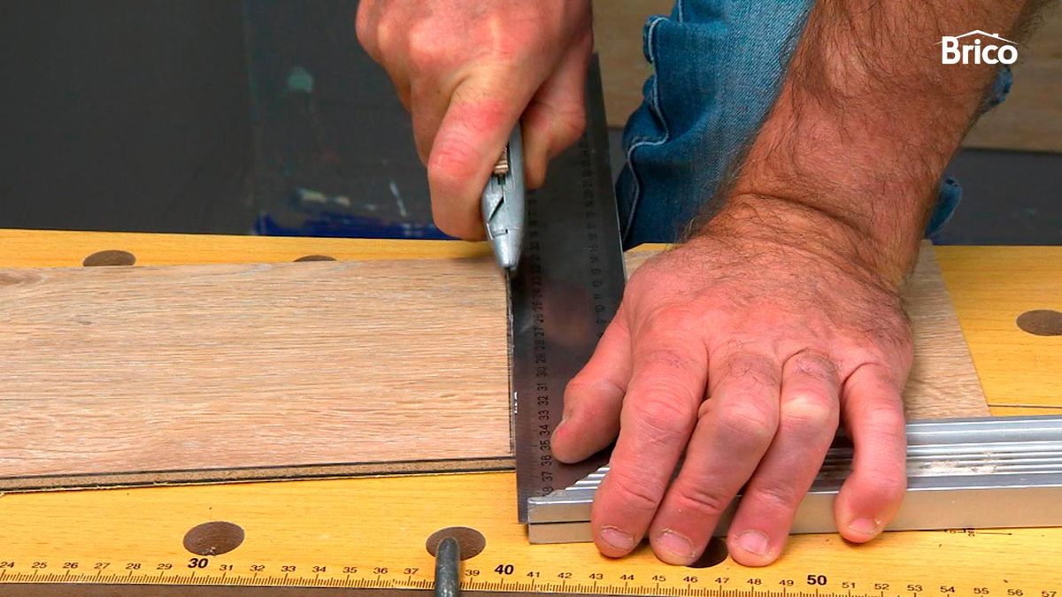 Colocar friso vinílico paso 7