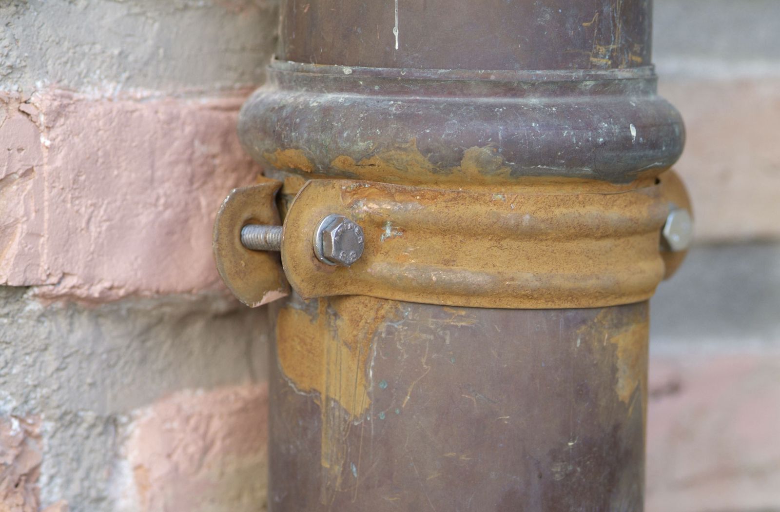 425 (2) Fijacion de bajante xl