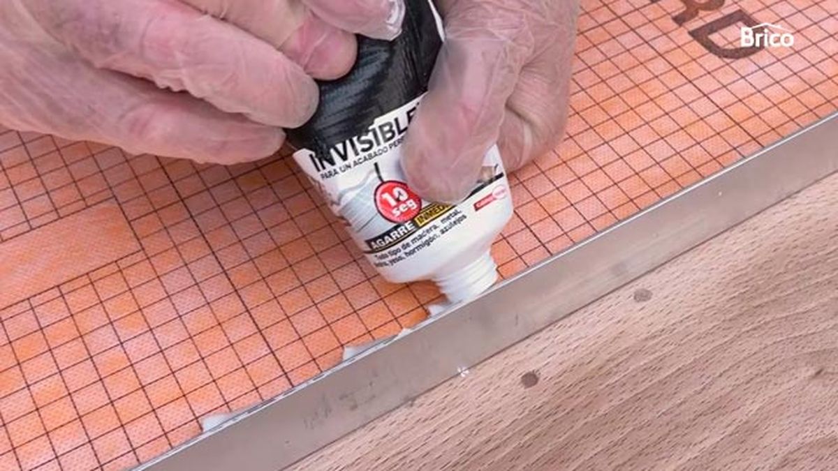 Como hacer una balda flotante de estilo industrial paso 5