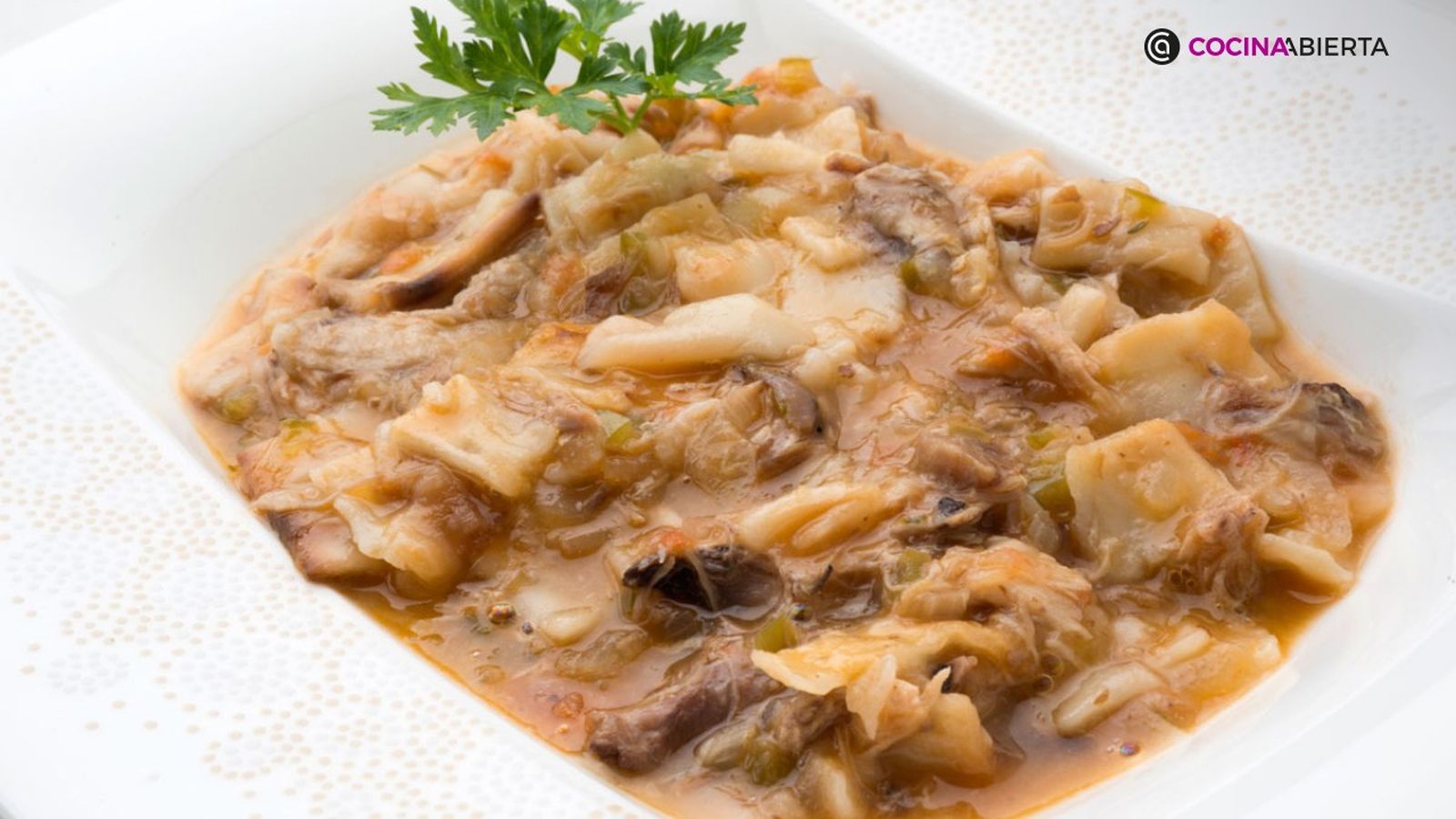 Gazpacho manchego, el guiso caldoso típico de la sierra de Cuenca