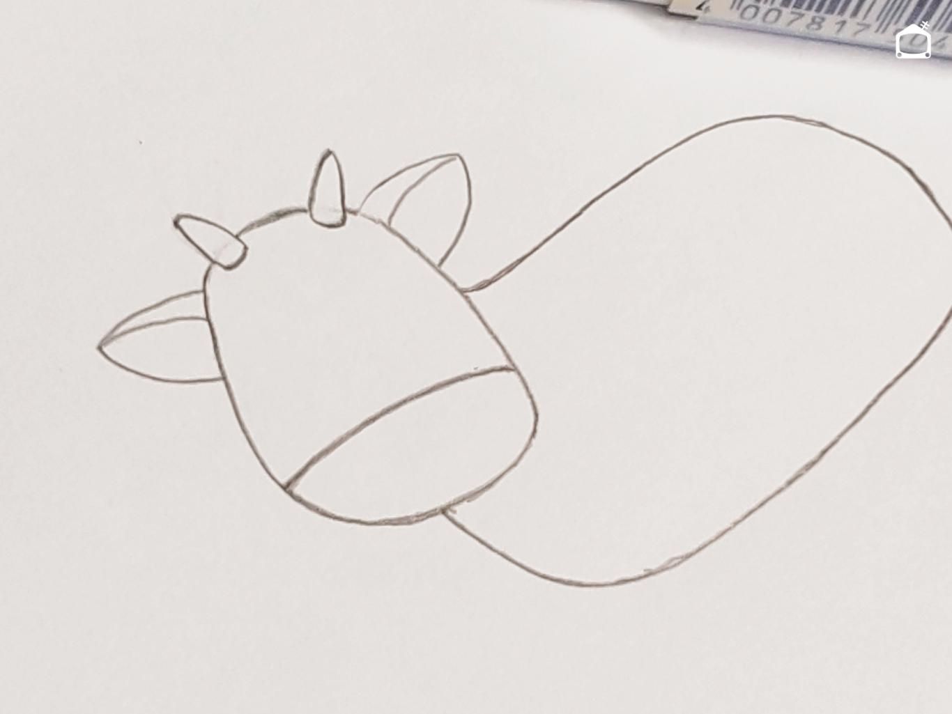 Paso tres para dibujar una vaca en estilo infantil.