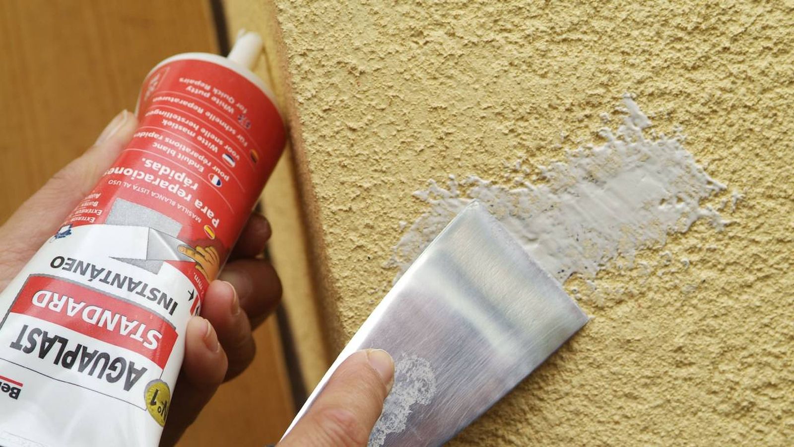 Reparación de pequeños desconchados en fachada paso 4