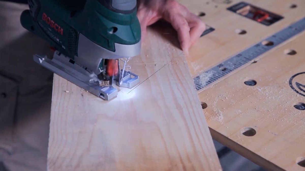 Cómo hacer un cuelga llaves con forma de casa paso 1