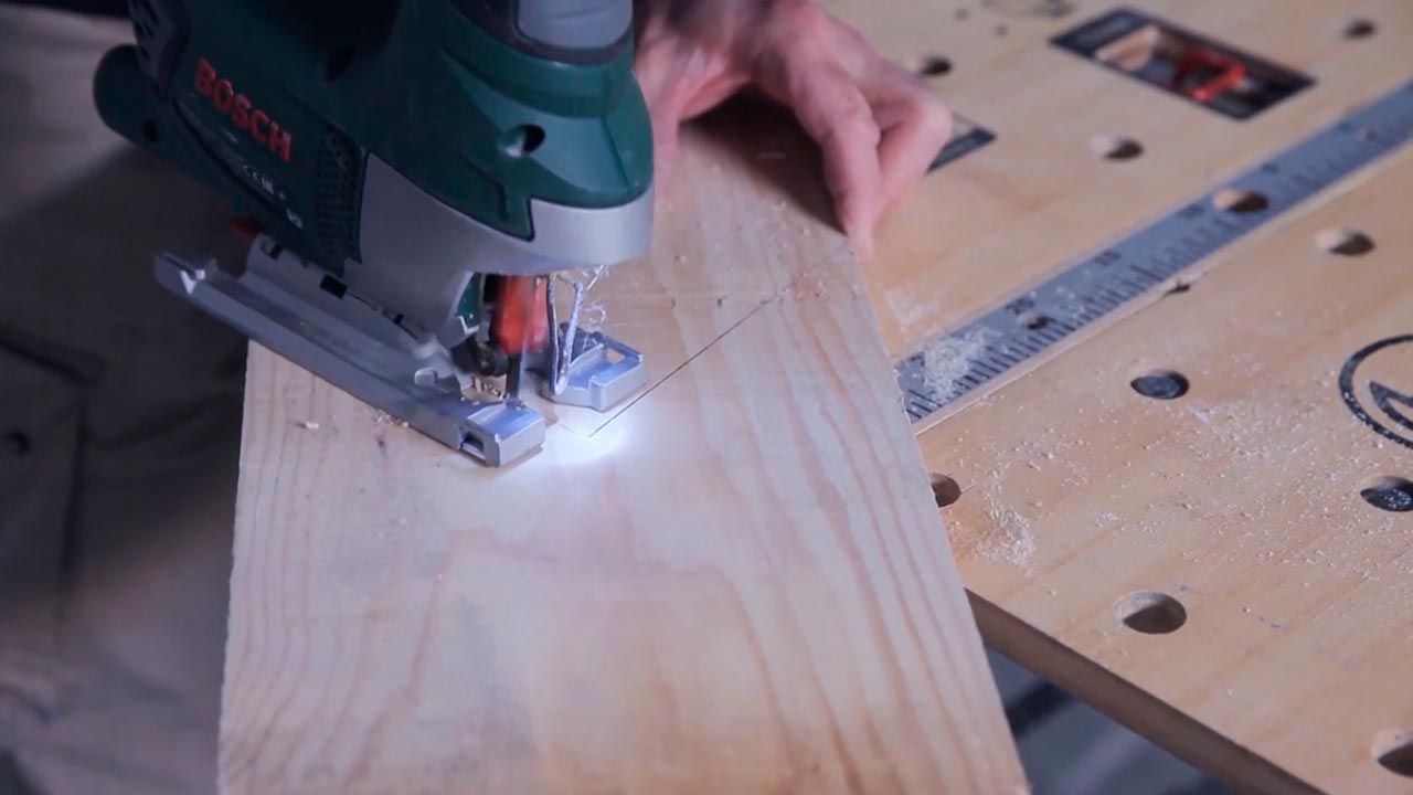 Cómo hacer un cuelga llaves con forma de casa paso 1
