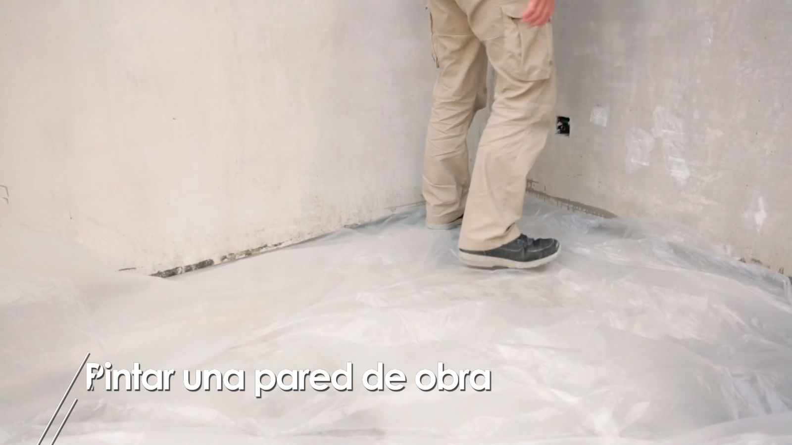 Cómo pintar una pared de obra paso 1