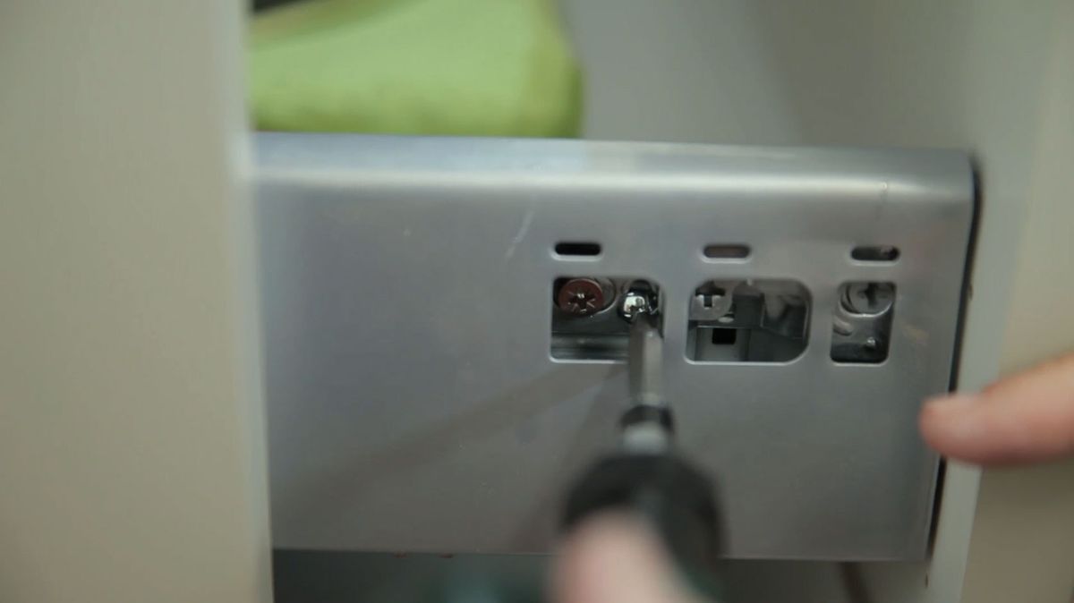 Ajustar la posición lateral del cajón