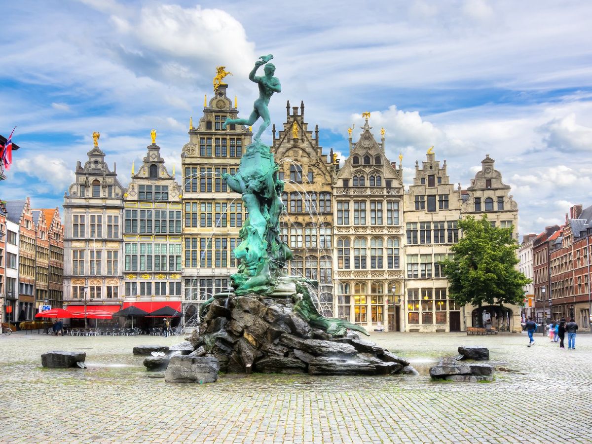 Plaza del mercado de Amberes en Bélgica
