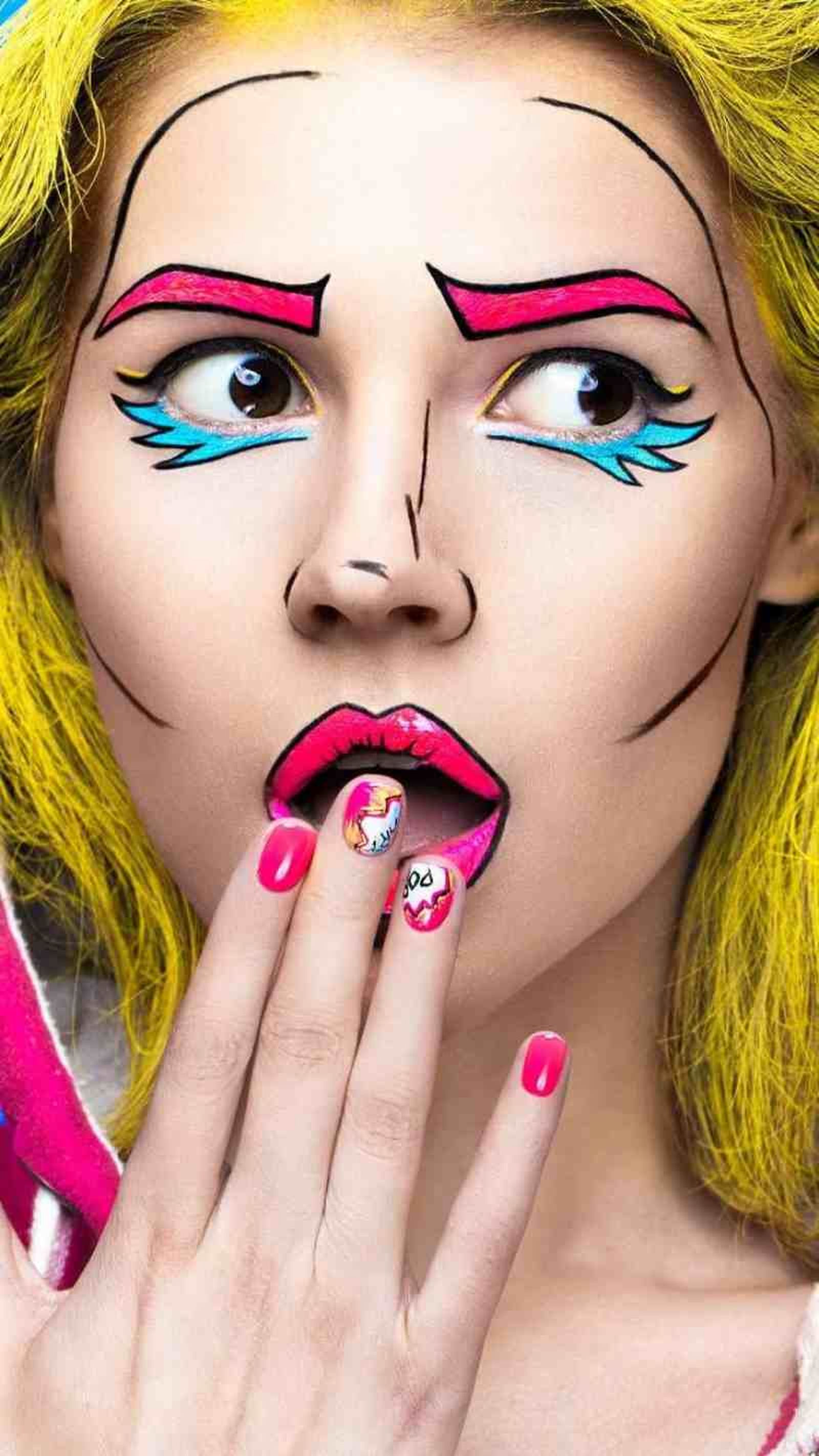 Añade una manicura acorde con la temática de los cómics