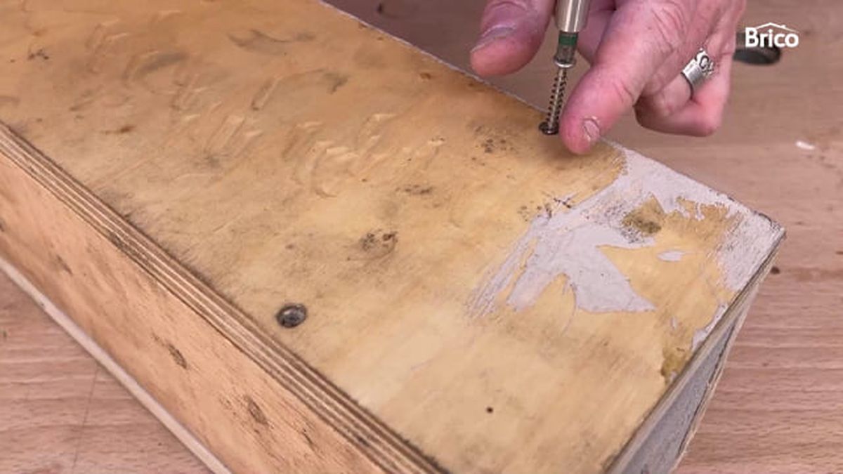 Bricomania 30 Lampara de pie industrial paso 10