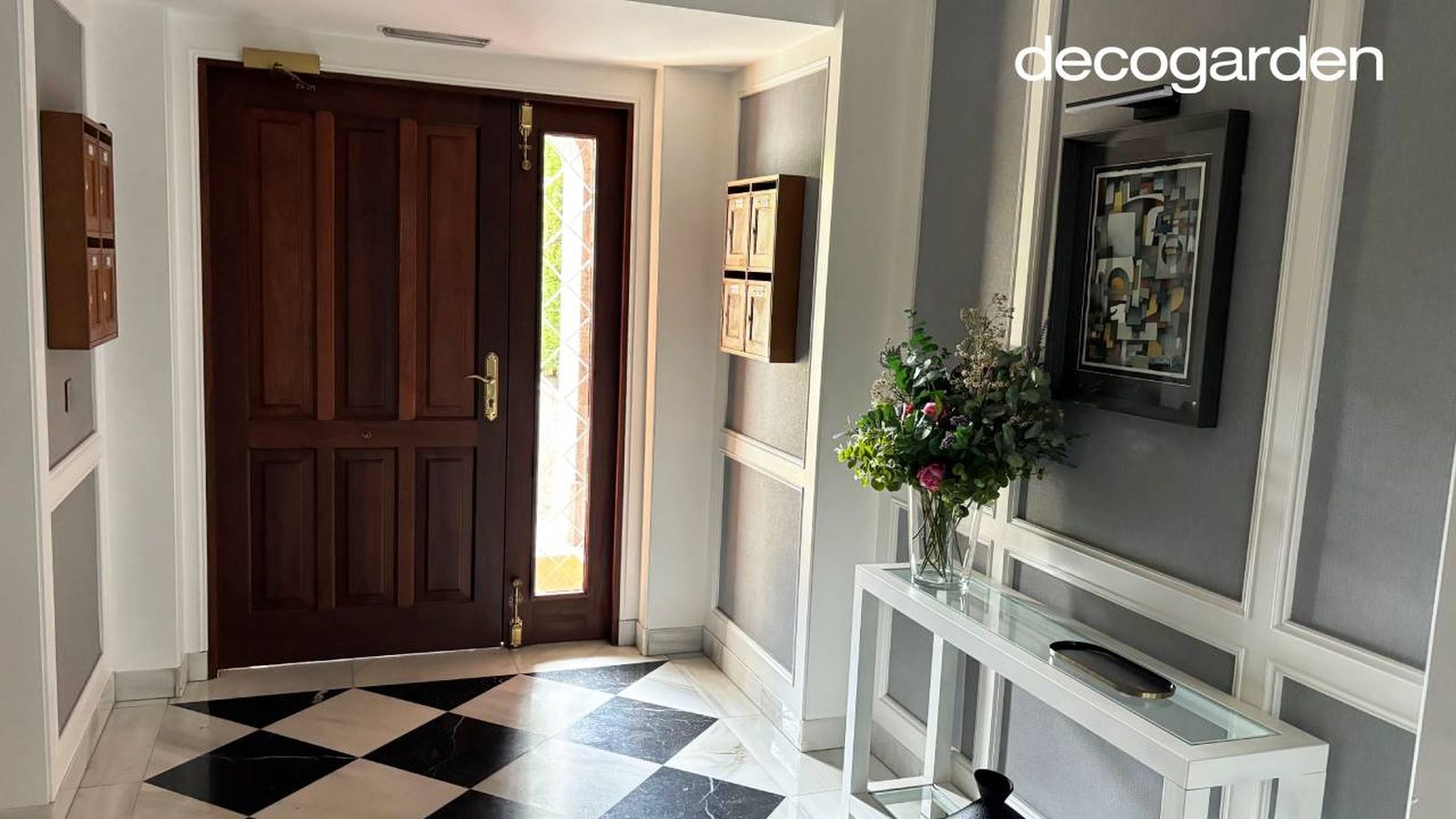 Portal renovado sin hacer obras.