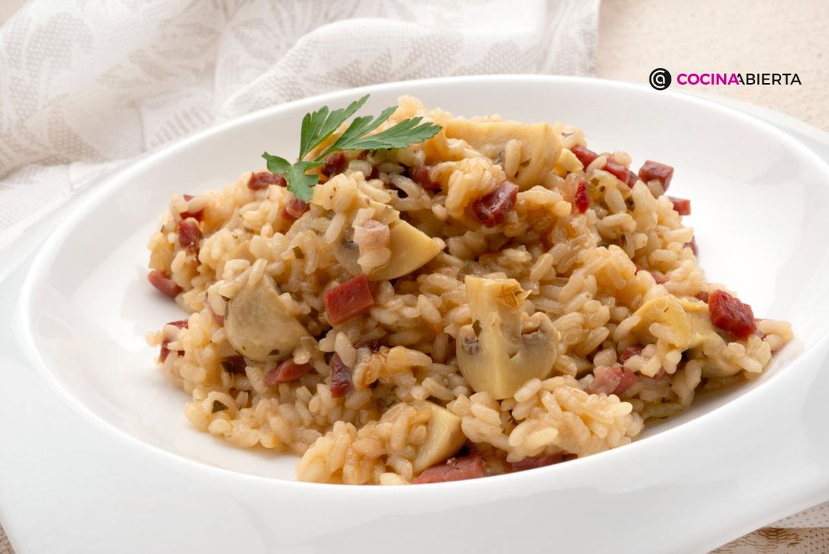 Receta sencilla de arroz para una comida fácil y sabrosa