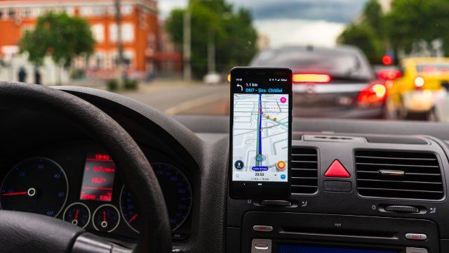 ideas reutilizar movil viejo gps coche