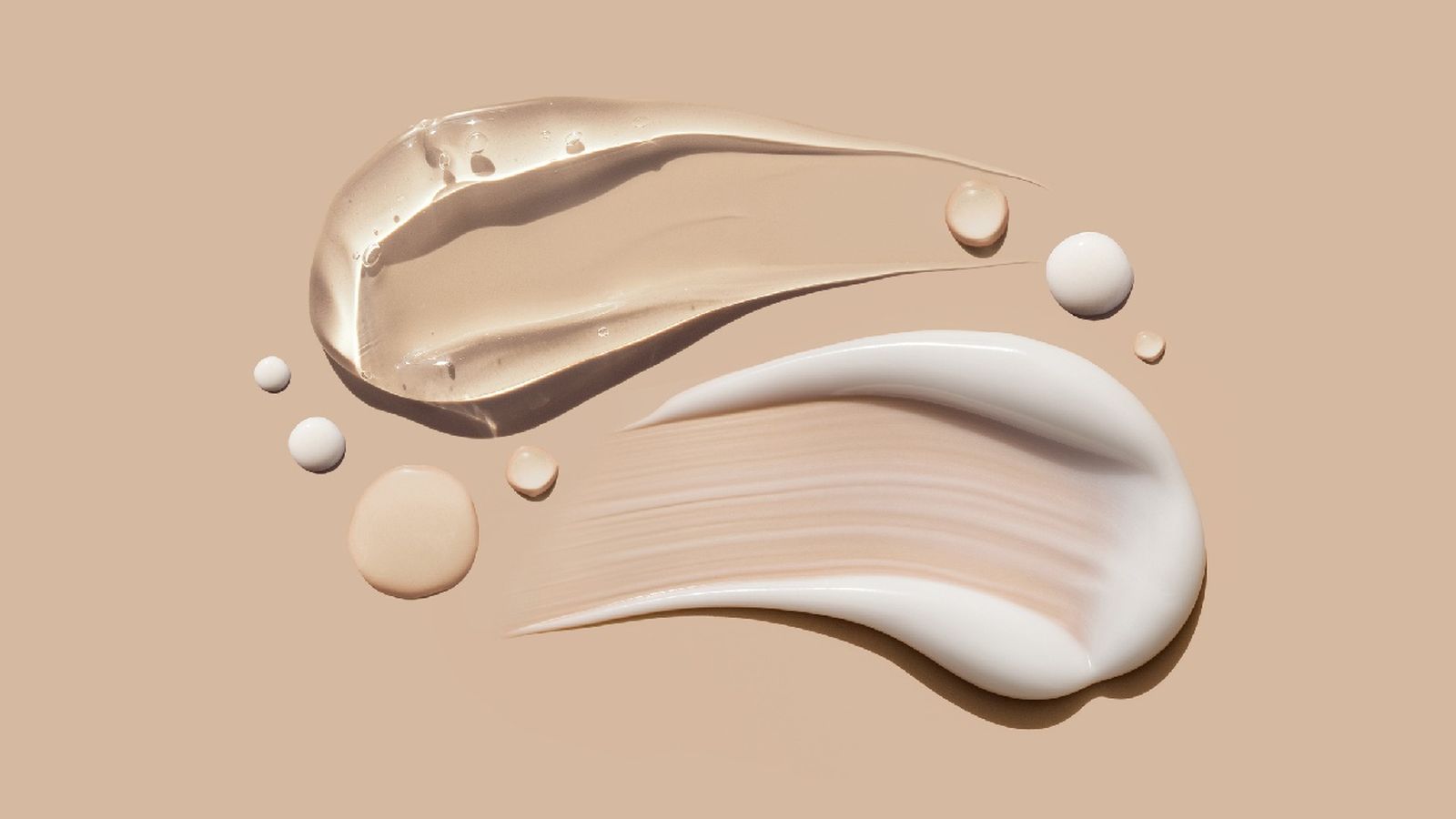 Muestra de sérum y crema facial