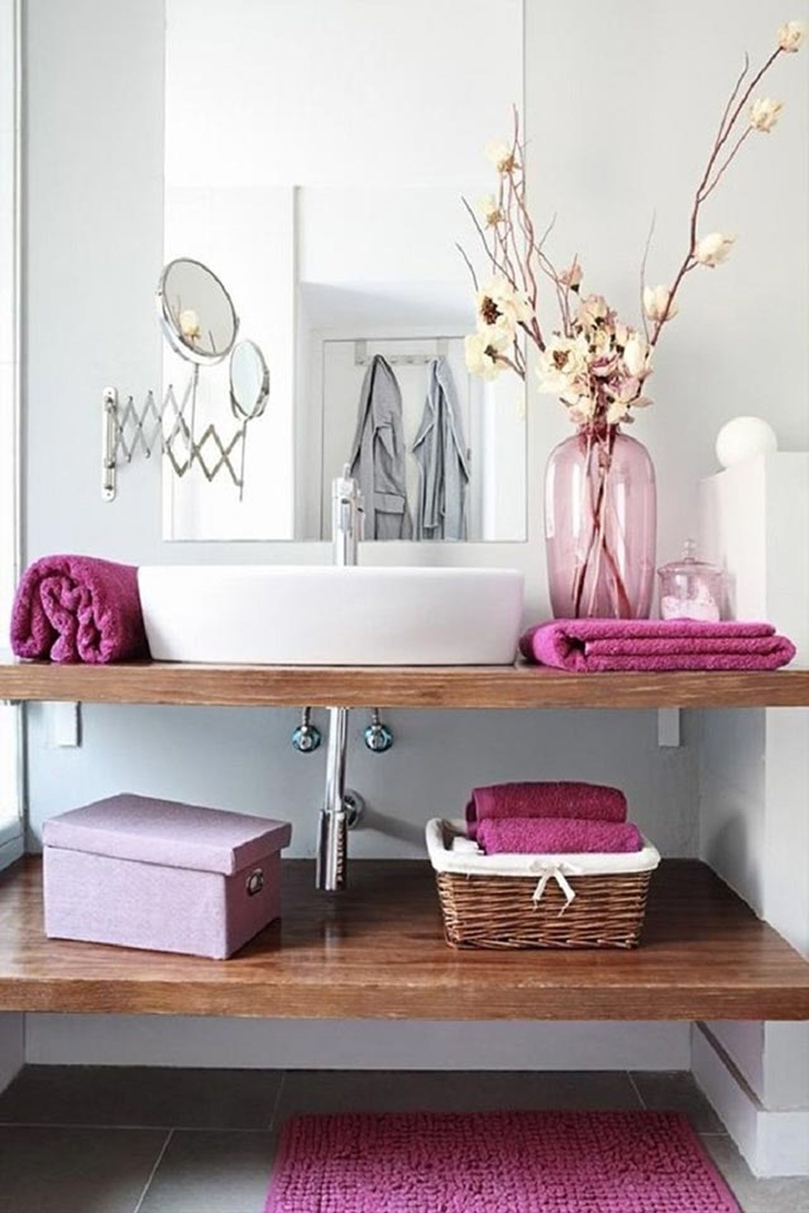 Razones para decorar el baño en color blanco 8