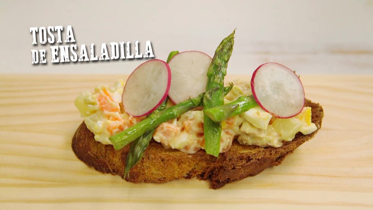 tosta ensaladilla