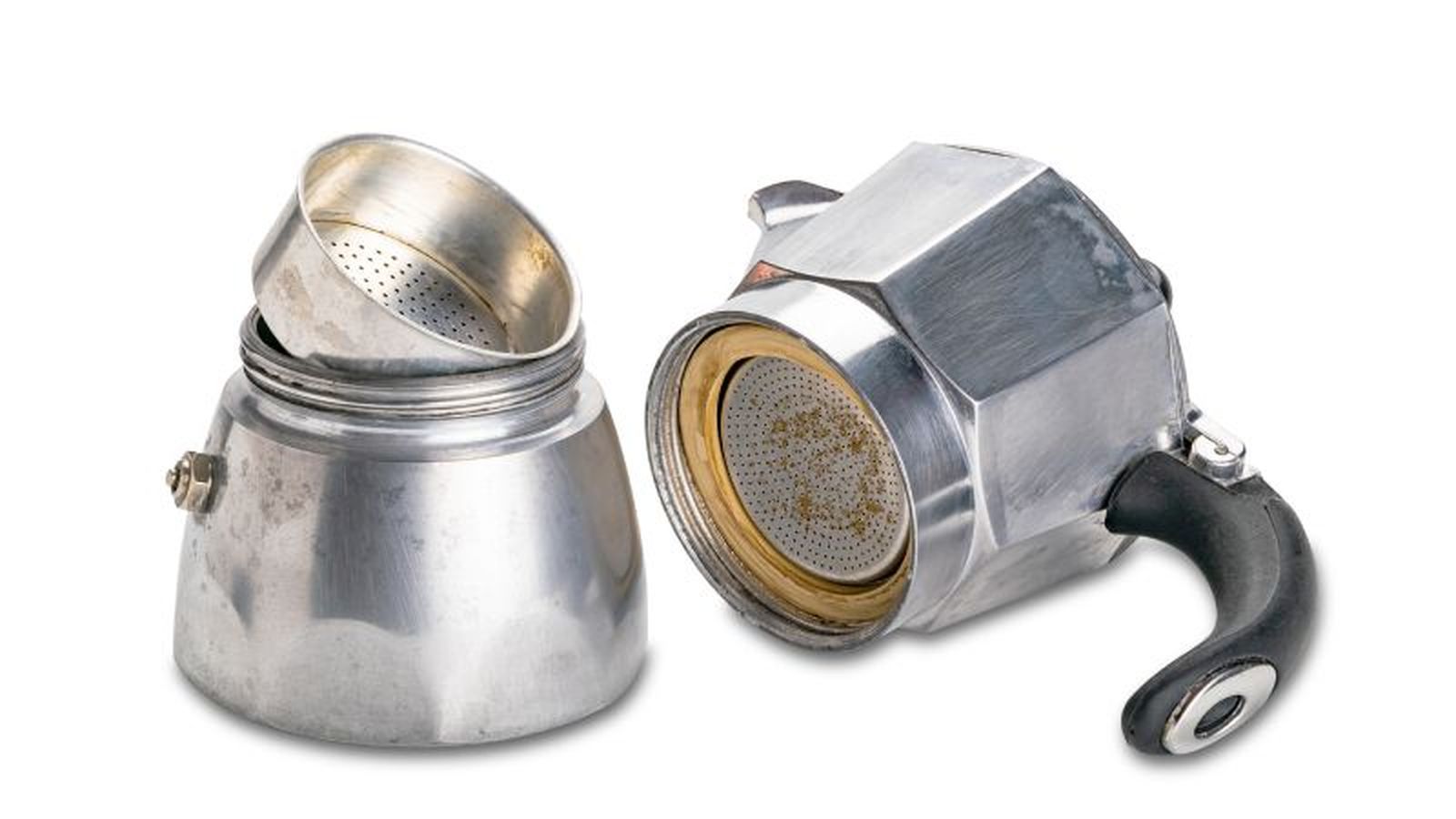 Distintas partes de la cafetera italiana