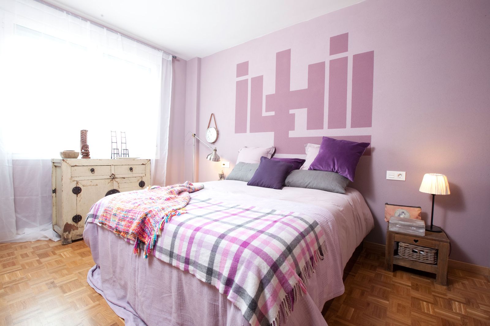 Decorar dormitorio en tonos malva