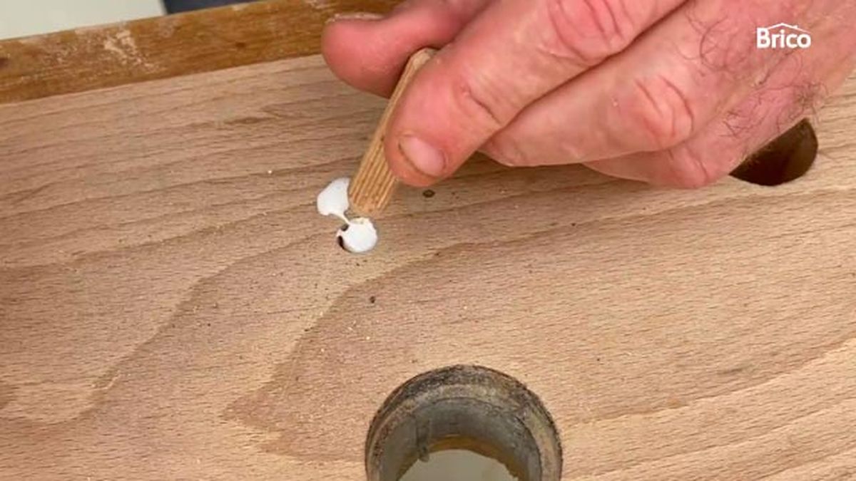 Como arreglar una mesa o banco de trabajo paso 6