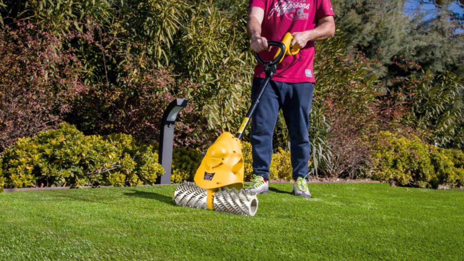 Barredora peinadora eléctrica GARLAND