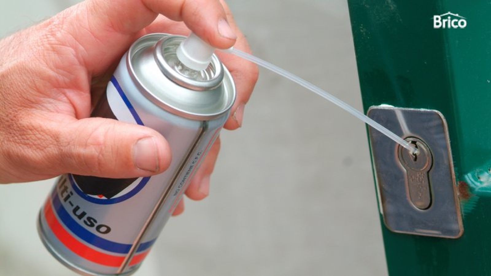Lubricar cerradura con aceite
