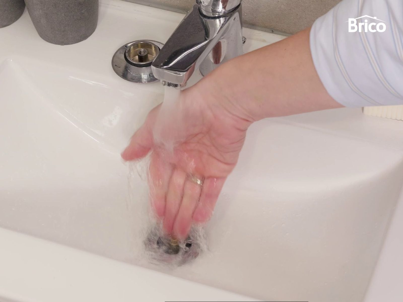 Aclarar con agua caliente