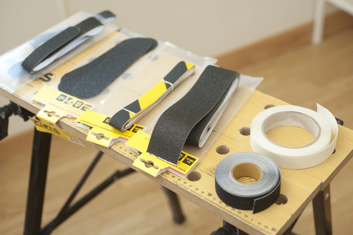 brico2 658 antideslizante escaleras paso 1