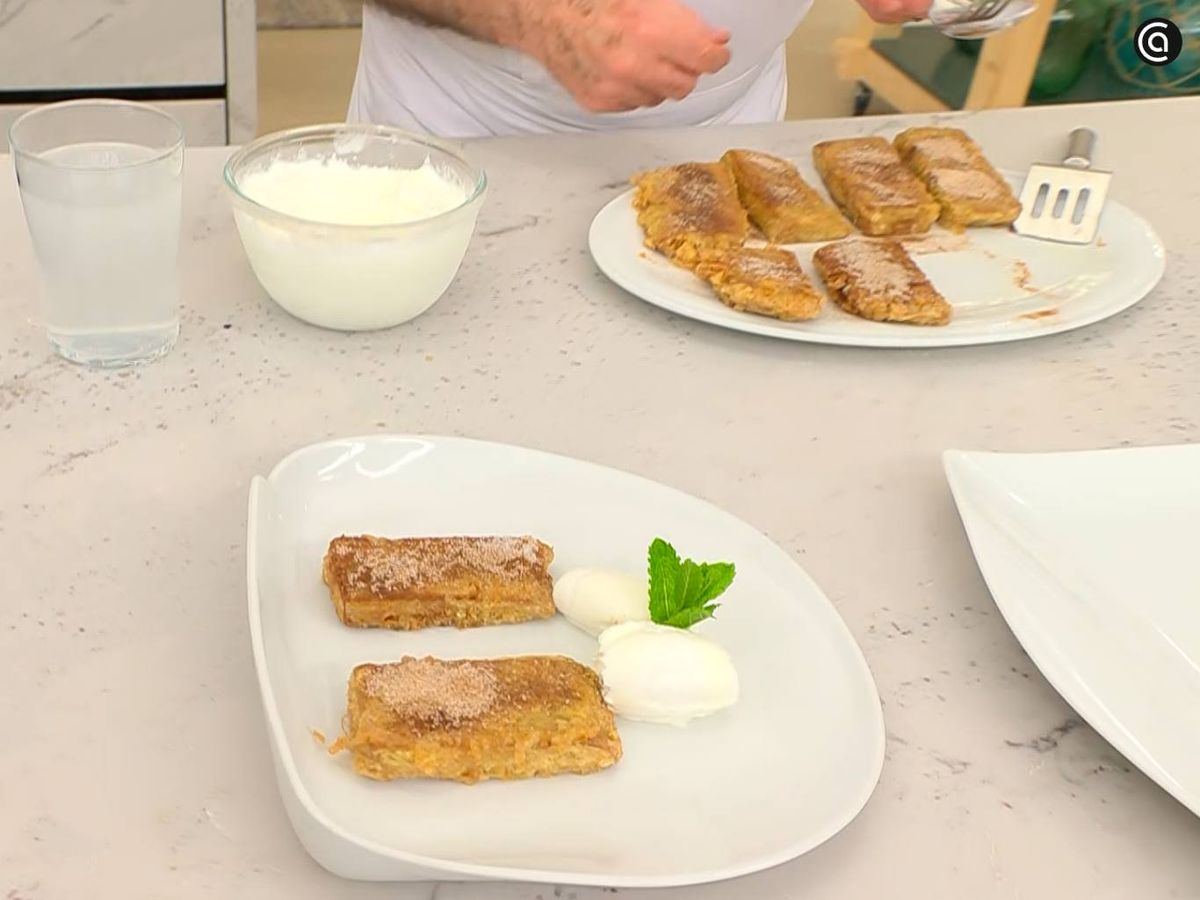 Sirve la leche frita de café