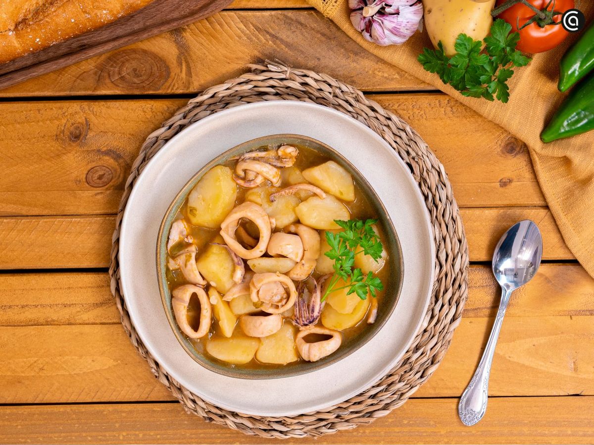 Calamares guisados con patatas - paso 5