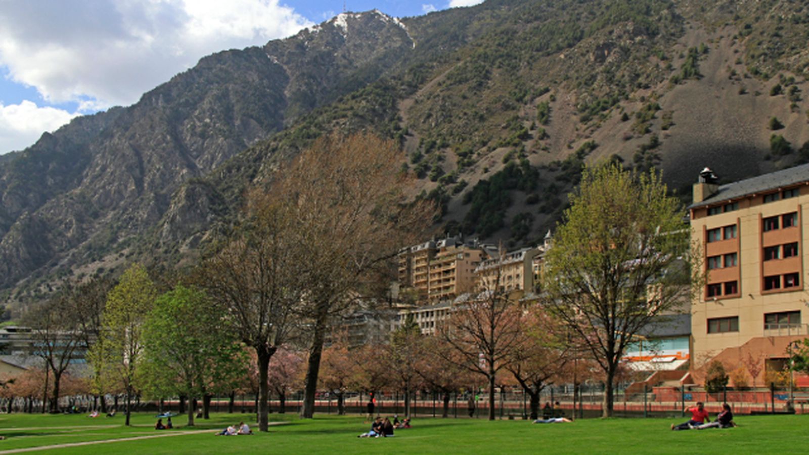 que ver en andorra parque central