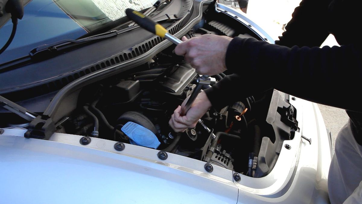 Llaves para cambiar bujias paso 9