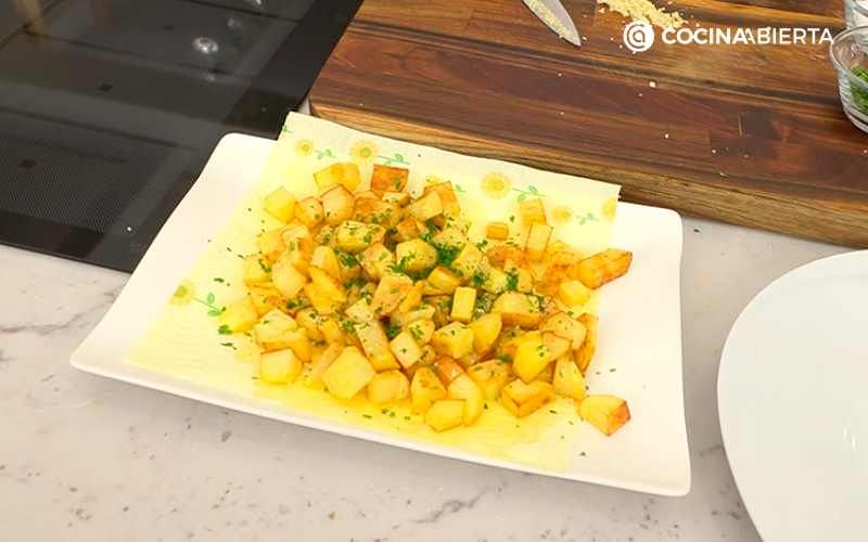 Fríe las patatas