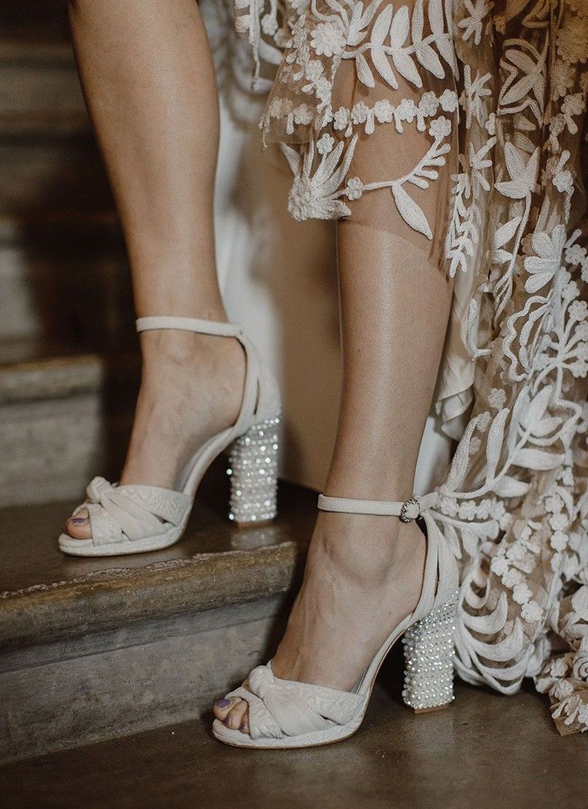 Sandalia con pulsera para novia