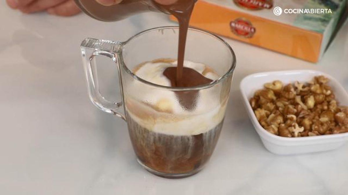 Marcilla cafes refrescantes affogato paso 2