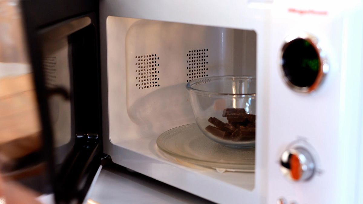 Receta de polos de chocolate Ferrero Rocher   paso 6