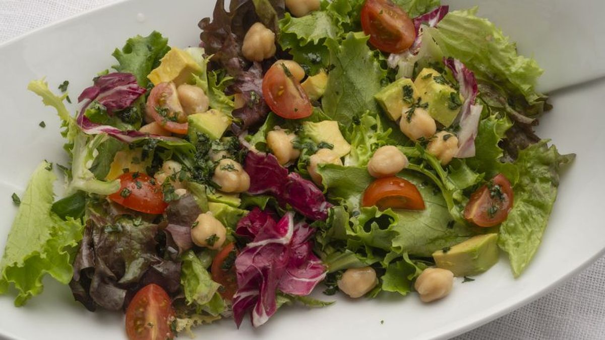 6182 2 ensalada de garbanzos aguacate y cilantro xl 848x477x80xX[1]