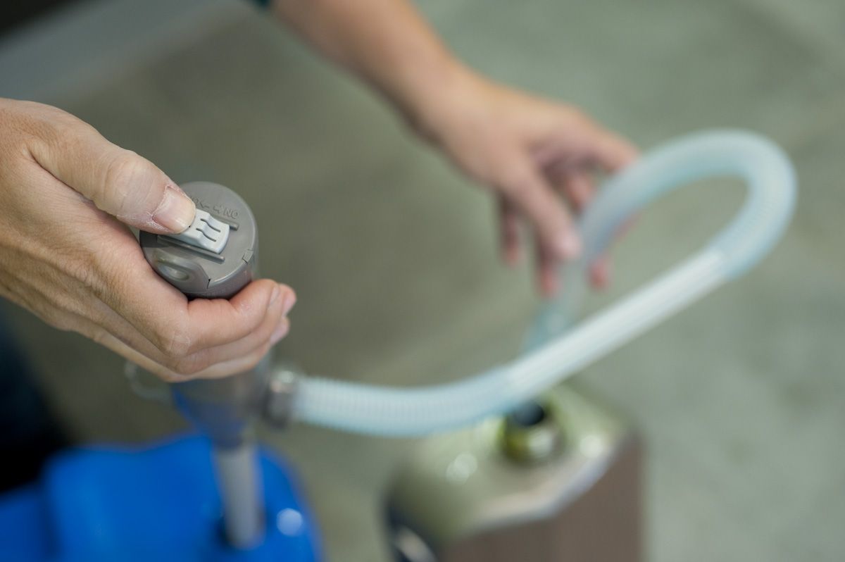 Bricomania 672 Llenar estufa de parafina p8