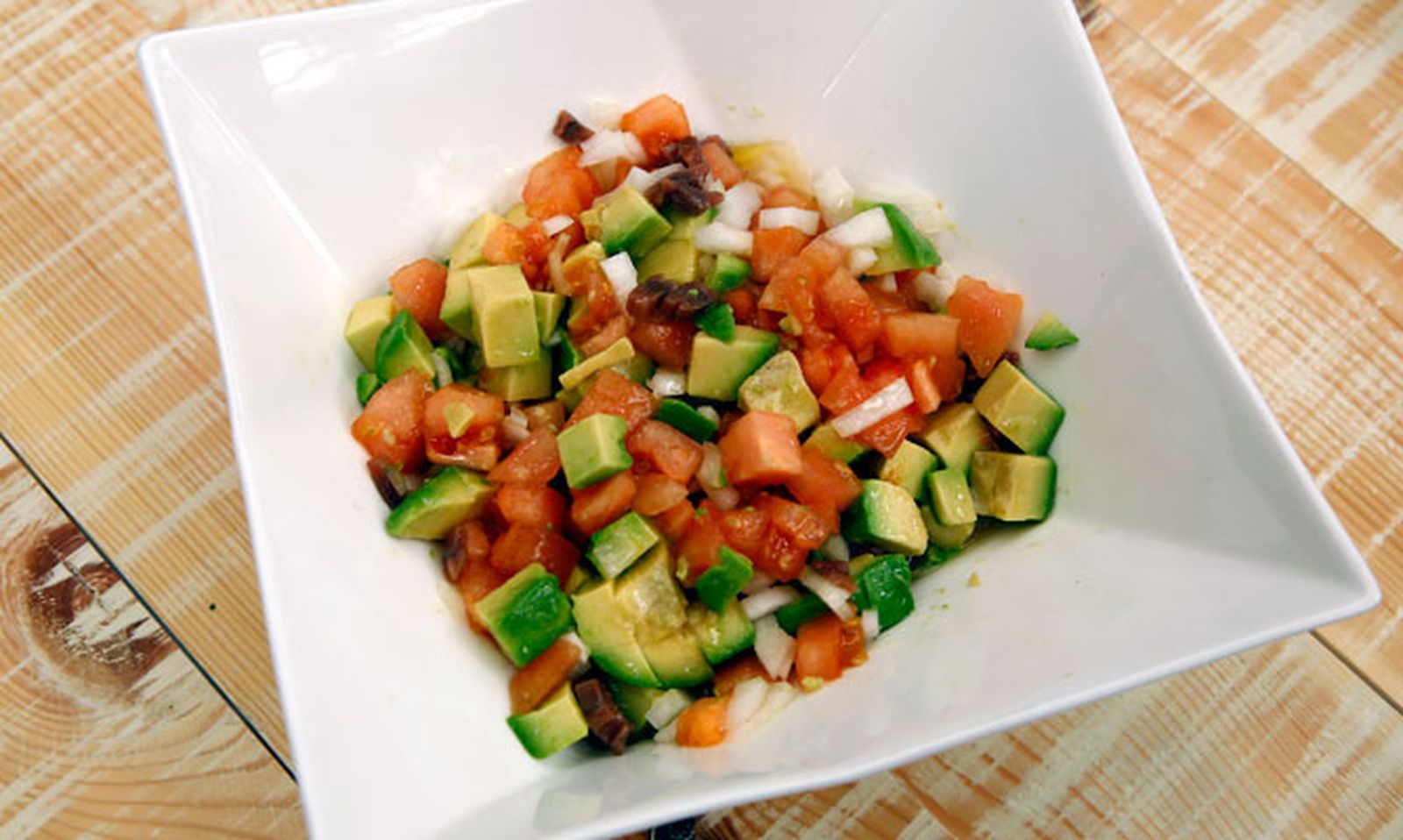 5477 2 Ensaladilla de aguacate, tomate y anchoas xl