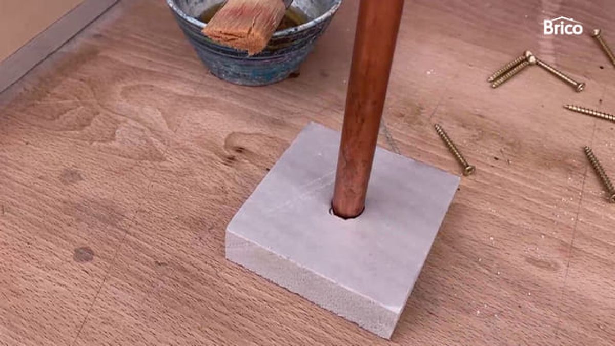 Bricomania 30 Lampara de pie industrial paso 4