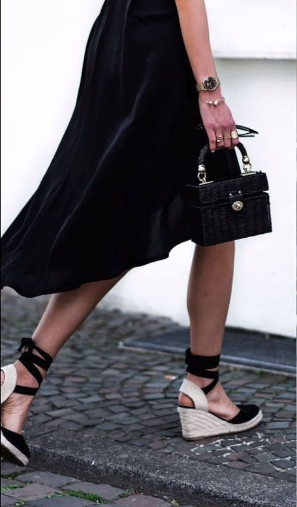 Alpargata negra con cuña