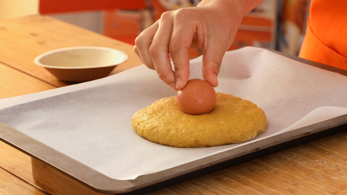 Mona de Pascua tradicional   Paso 4