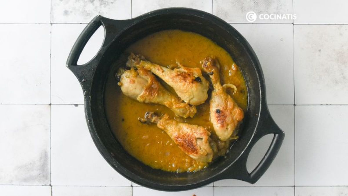 Cocinamos el pollo en la salsa de naranja