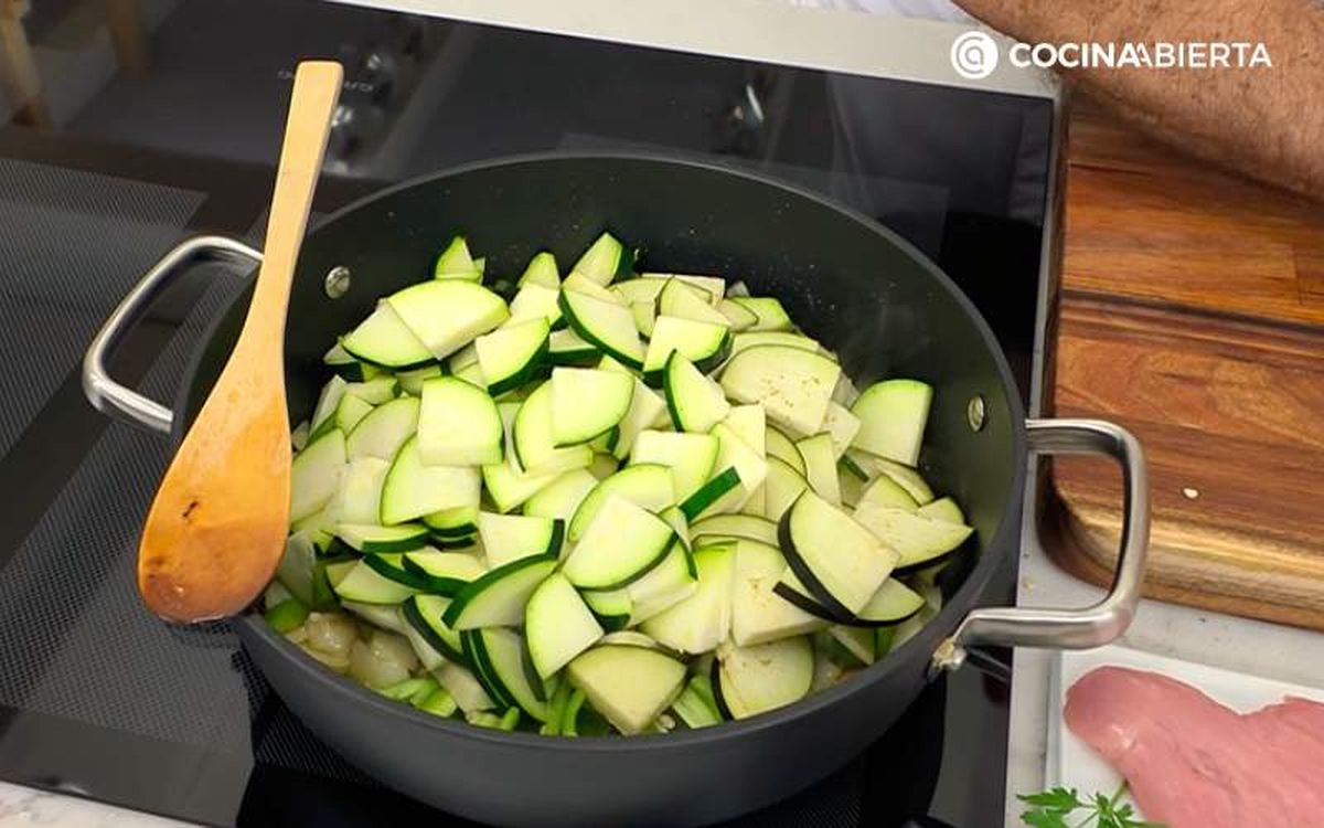 Rehoga las hortalizas a fuego medio