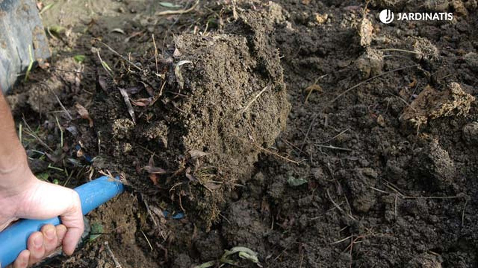 airear tierra para nueva plantacion en huerto