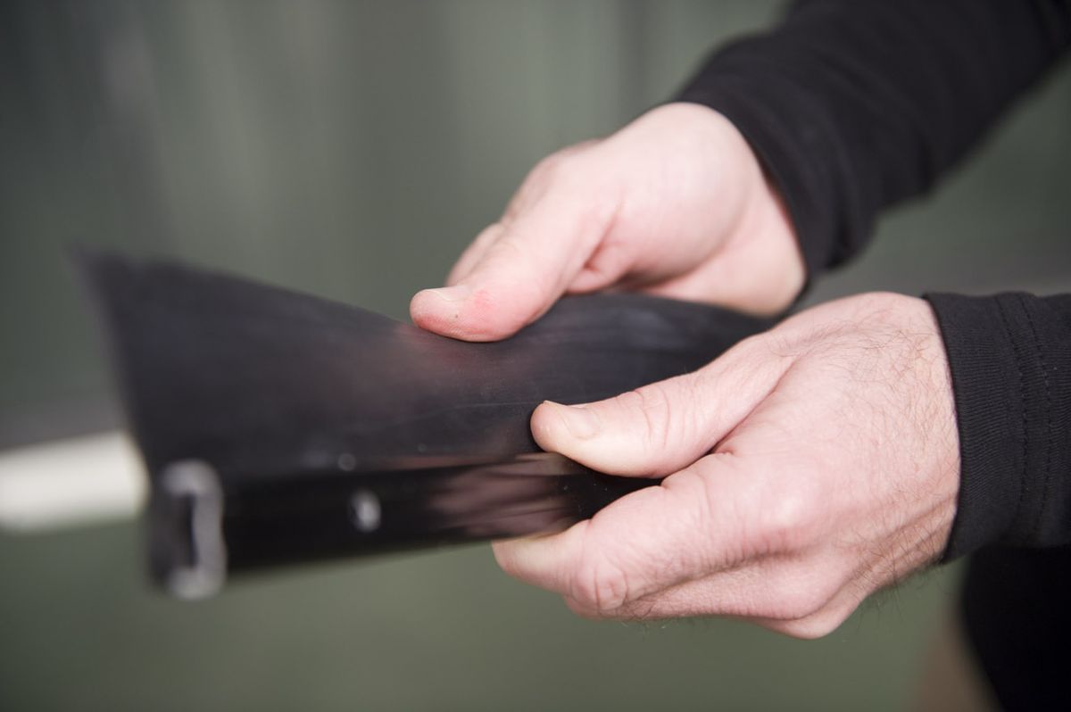 brico 0546 1 burlete caucho puerta garaje paso 1