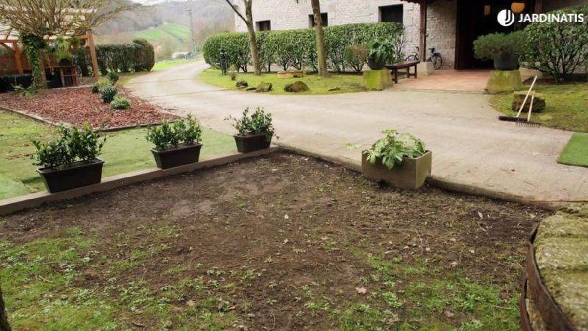 colocar césped artificial