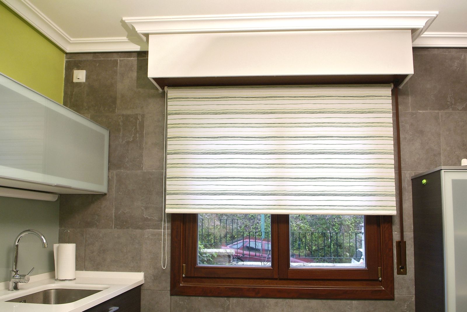 brico 505 1 colocacion estor cocina xl